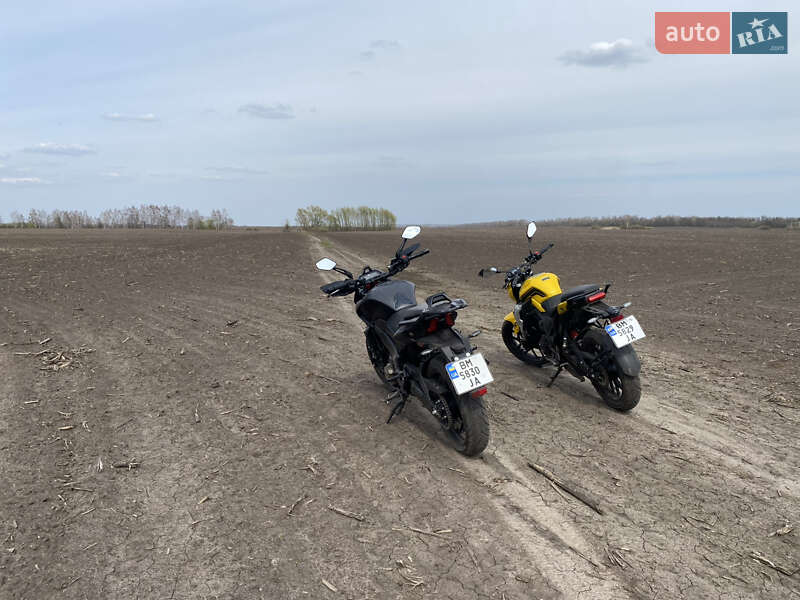 Мотоцикл Спорт-туризм Bajaj Dominar 400 2024 в Ромнах