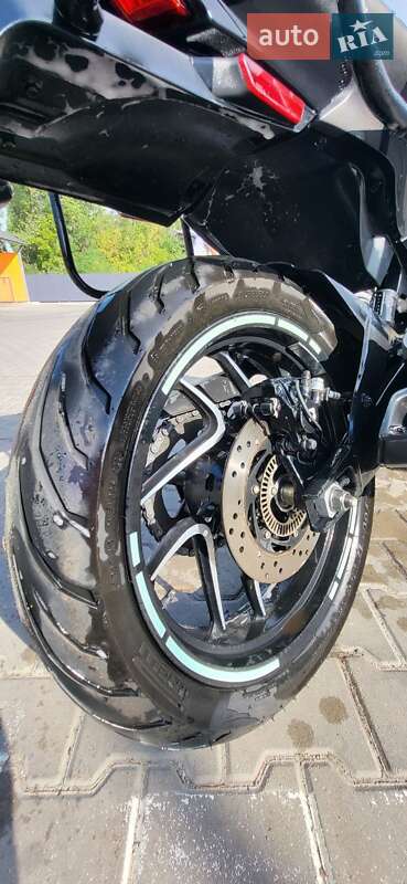 Мотоцикл Без обтекателей (Naked bike) Bajaj Dominar D400 2020 в Чернигове