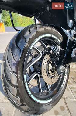 Мотоцикл Без обтекателей (Naked bike) Bajaj Dominar D400 2020 в 