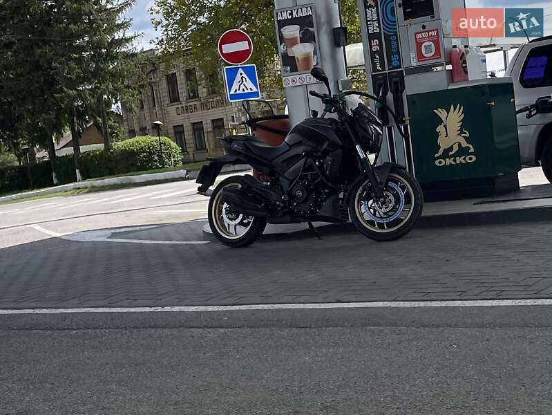 Мотоцикл Без обтекателей (Naked bike) Bajaj Dominar D400 2018 в 