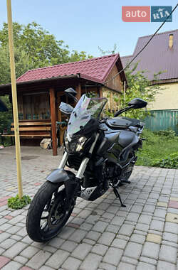 Мотоцикл Без обтекателей (Naked bike) Bajaj Dominar D400 2024 в 