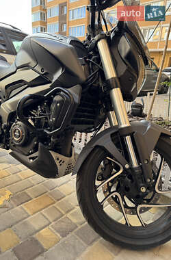 Мотоцикл Без обтекателей (Naked bike) Bajaj Dominar D400 2024 в 