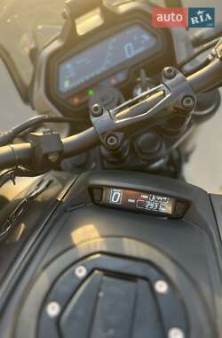 Мотоцикл Без обтекателей (Naked bike) Bajaj Dominar D400 2024 в 