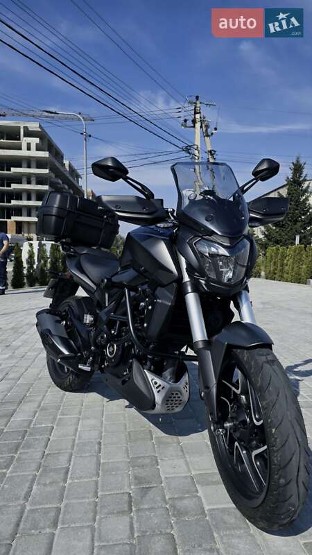 Bajaj Dominar D400 2023