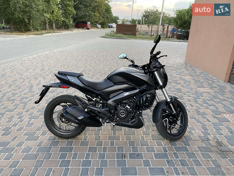 Мотоцикл Без обтекателей (Naked bike) Bajaj Dominar D400 2024 в Новомосковске фото 2 Мотоцикл Без обтекателей (Naked bike) Bajaj Dominar D400 2024 в Новомосковске