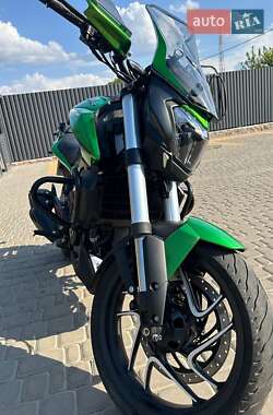 Мотоцикл Спорт-туризм Bajaj Dominar D400 2023 в 