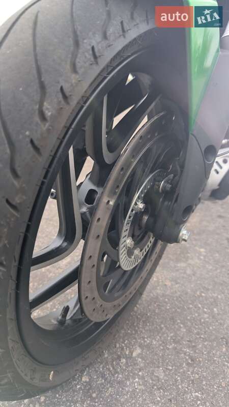 Мотоцикл Без обтекателей (Naked bike) Bajaj Dominar D400 2024 в Днепре