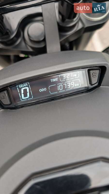 Мотоцикл Без обтекателей (Naked bike) Bajaj Dominar D400 2024 в Днепре