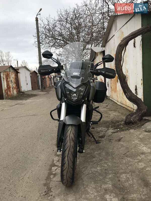 Мотоцикл Без обтекателей (Naked bike) Bajaj Dominar D400 2021 в Одессе