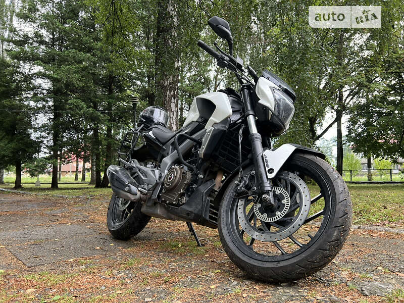Мотоцикл Спорт-туризм Bajaj Dominar 2018 в Черновцах