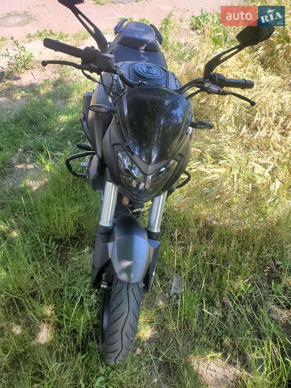 Мотоцикл Классік Bajaj Dominar 2021 в 