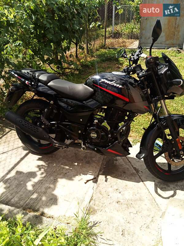 Мотоцикл Многоцелевой (All-round) Bajaj Pulsar 180 2023 в Кременчуге