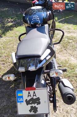 Мотоцикл Багатоцільовий (All-round) Bajaj Pulsar 180 2020 в 