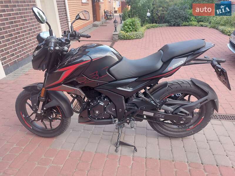 Спортбайк Bajaj Pulsar N250 2024 в Києві