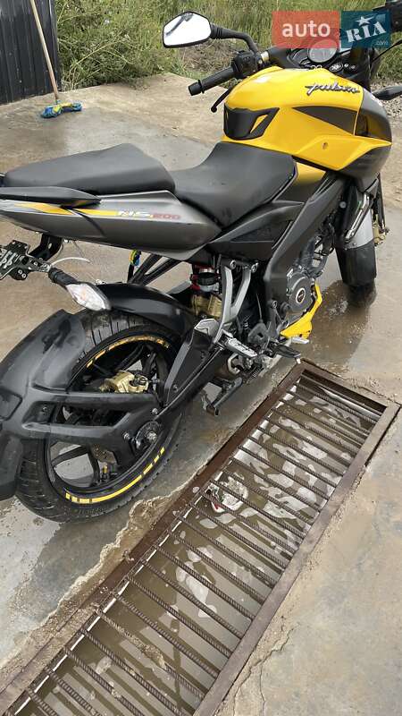 Мотоцикл Без обтікачів (Naked bike) Bajaj Pulsar NS200 2021 в Борщеві фото 5 Мотоцикл Без обтікачів (Naked bike) Bajaj Pulsar NS200 2021 в Борщеві