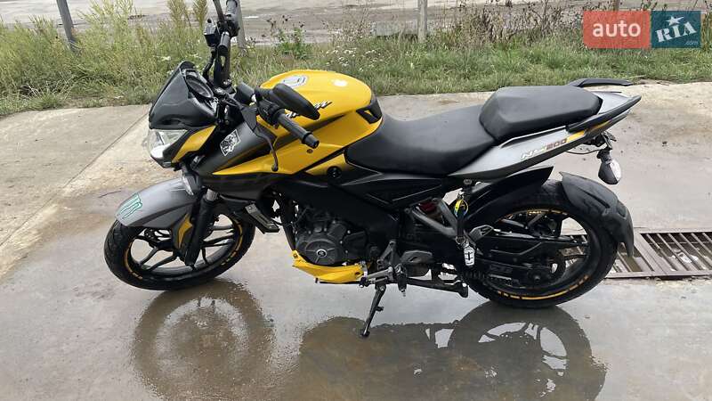 Мотоцикл Без обтікачів (Naked bike) Bajaj Pulsar NS200 2021 в Борщеві фото 9 Мотоцикл Без обтікачів (Naked bike) Bajaj Pulsar NS200 2021 в Борщеві