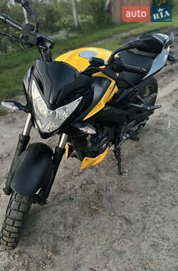 Спортбайк Bajaj Pulsar NS200 2020 в 