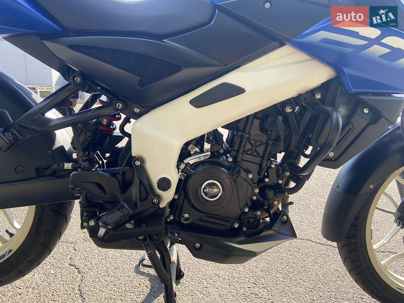 Мотоцикл Без обтікачів (Naked bike) Bajaj Pulsar NS200 2021 в Кривому Розі фото 3 Мотоцикл Без обтікачів (Naked bike) Bajaj Pulsar NS200 2021 в Кривому Розі