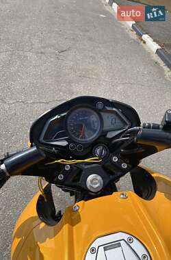 Мотоцикл Багатоцільовий (All-round) Bajaj Pulsar NS200 2013 в 