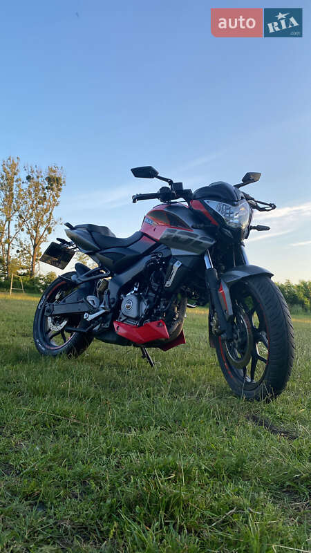 Спортбайк Bajaj Pulsar NS200 2017 в Ровно