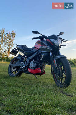 Спортбайк Bajaj Pulsar NS200 2017 в 