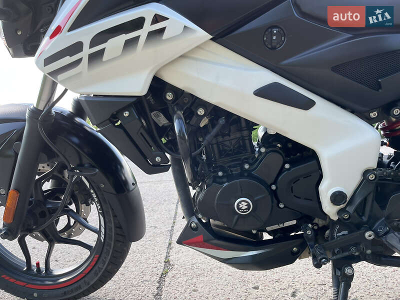 Мотоцикл Без обтікачів (Naked bike) Bajaj Pulsar NS200 2023 в Сумах