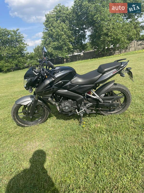 Мотоцикл Без обтекателей (Naked bike) Bajaj Pulsar NS200 2017 в Бобровице фото 5 Мотоцикл Без обтекателей (Naked bike) Bajaj Pulsar NS200 2017 в Бобровице