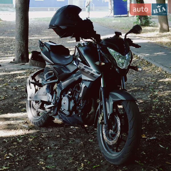 Мотоцикл Без обтекателей (Naked bike) Bajaj Pulsar NS200 2017 в Бобровице фото 9 Мотоцикл Без обтекателей (Naked bike) Bajaj Pulsar NS200 2017 в Бобровице