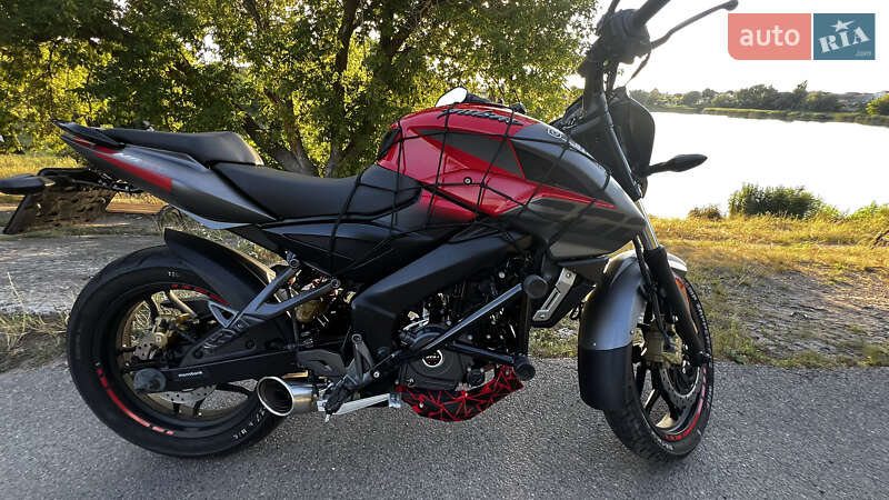 Спортбайк Bajaj Pulsar NS200 2021 в Прилуках фото Спортбайк Bajaj Pulsar NS200 2021 в Прилуках