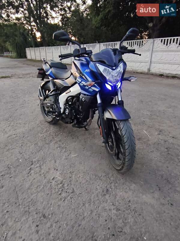 Мотоцикл Без обтекателей (Naked bike) Bajaj Pulsar NS200 2022 в 