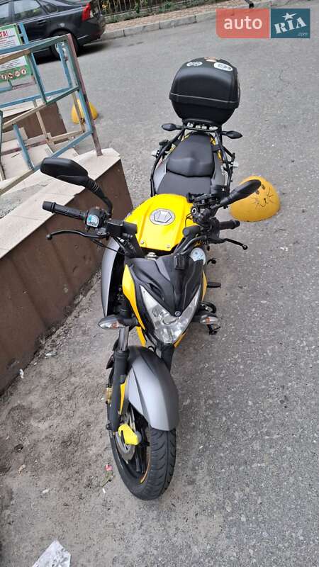 Мотоцикл Без обтекателей (Naked bike) Bajaj Pulsar NS200 2019 в Новых Петровцах фото 18 Мотоцикл Без обтекателей (Naked bike) Bajaj Pulsar NS200 2019 в Новых Петровцах
