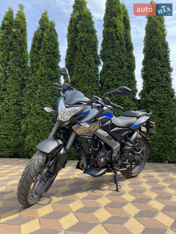Bajaj Pulsar NS200 2024
