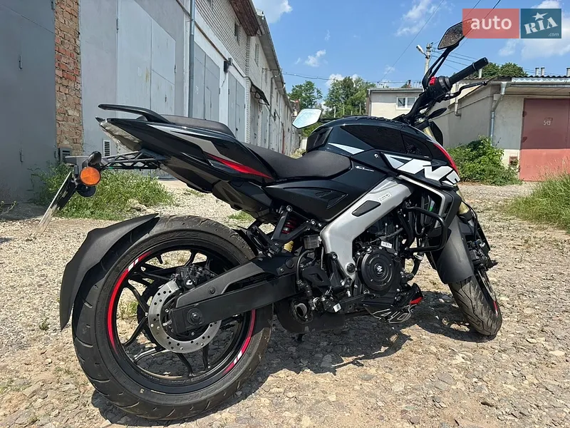 Bajaj Pulsar NS400 2024 VIN MD2C49MX5SCK18797 фото оголошення 2 з 40