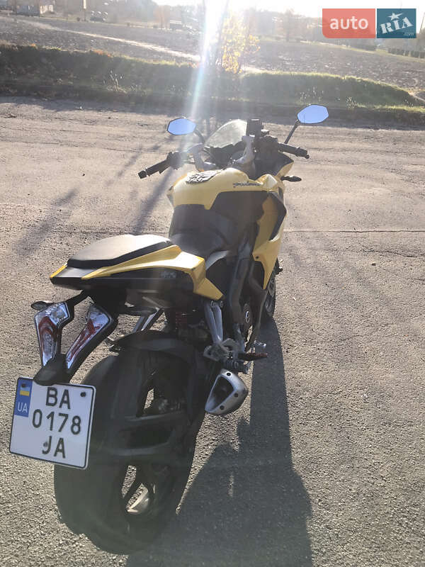 Спортбайк Bajaj Pulsar RS200 2016 в Горішніх Плавнях