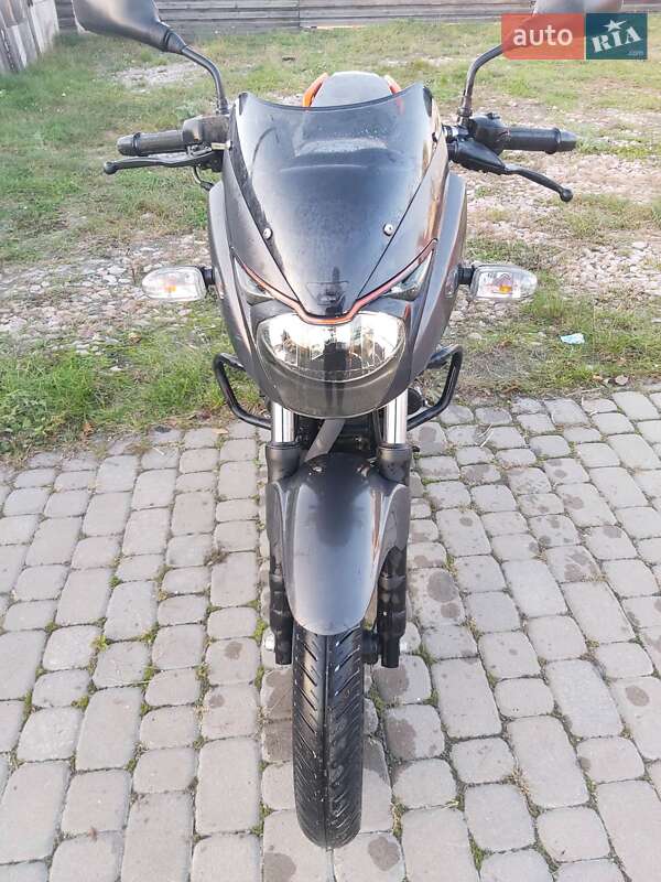 Bajaj Pulsar 2021
