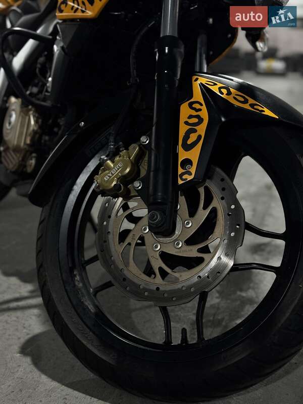 Мотоцикл Без обтекателей (Naked bike) Bajaj Pulsar 2013 в Киеве фото 5 Мотоцикл Без обтекателей (Naked bike) Bajaj Pulsar 2013 в Киеве