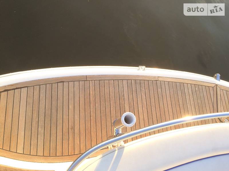 Моторна яхта Bavaria Sport 2009 в Києві