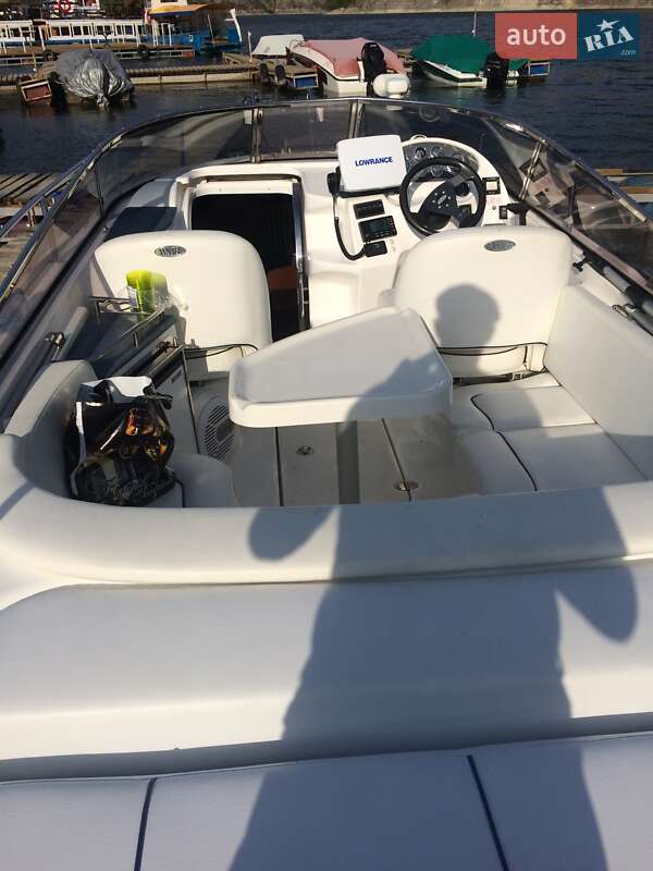 Моторна яхта Bavaria Sport 2004 в Тернополі