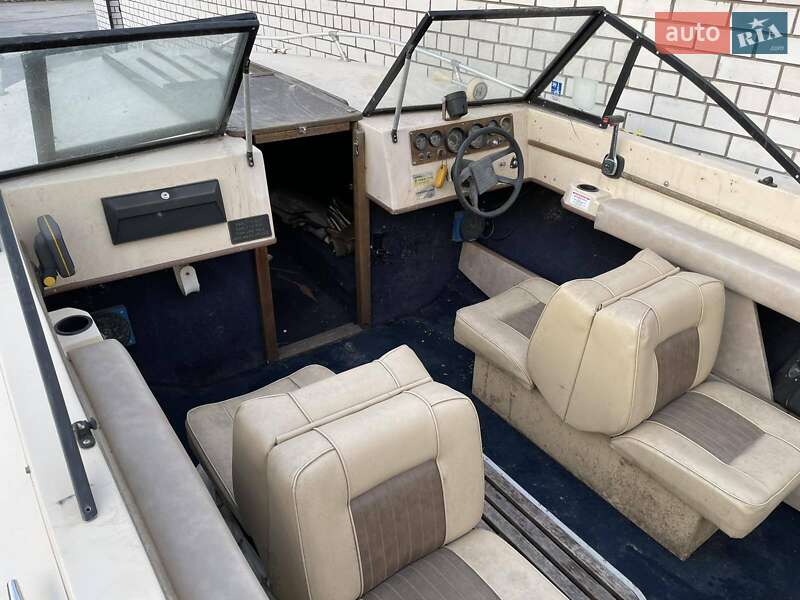 Катер Bayliner 2252 1984 в Киеве фото 14 Катер Bayliner 2252 1984 в Киеве