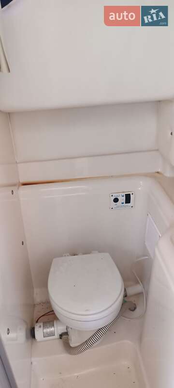 Моторная яхта Bayliner 2859 1999 в Кельменцах