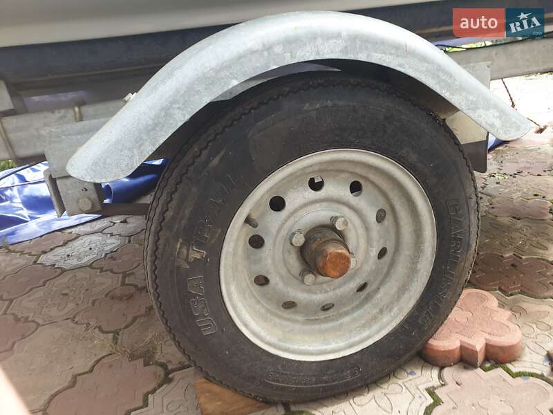 Лодка Bayliner Capri 1989 в Запорожье