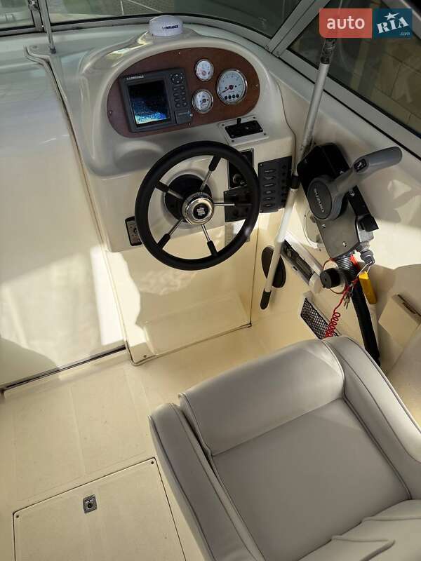 Катер Bayliner Cuddy 2005 в Дніпрі