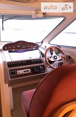 Моторная яхта Bella Falcon 1998 в 