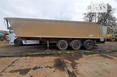 Зерновоз - полуприцеп Benalu Benalu 2013 в 