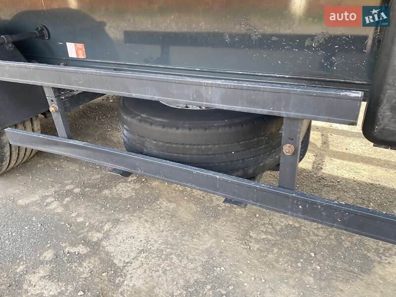 Самоскид причіп Benalu Benalu 2004 в Хусті