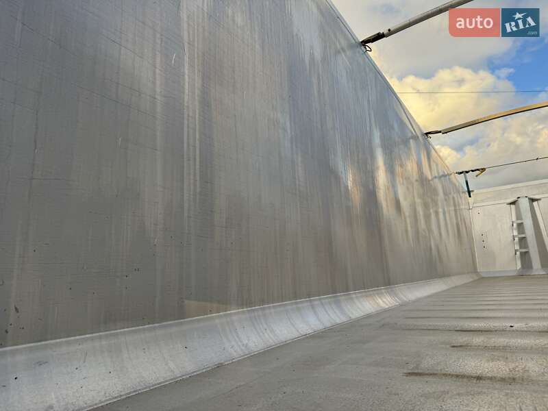 Самоскид напівпричіп Benalu Benalu 2009 в Вінниці