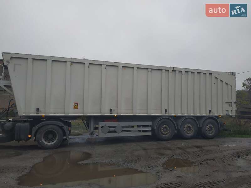 Зерновоз - напівпричіп Benalu Benalu 2013 в Старокостянтинові