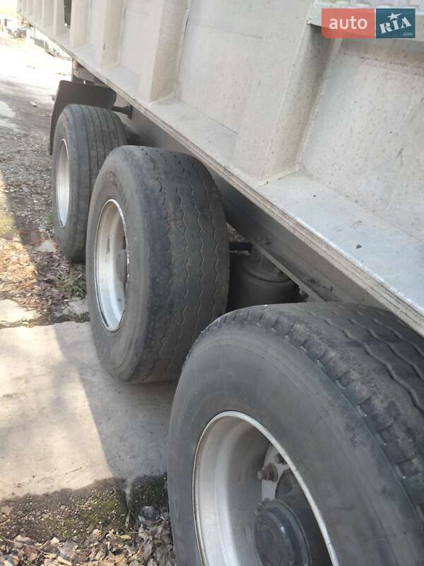 Самоскид напівпричіп Benalu Benalu 2003 в Умані