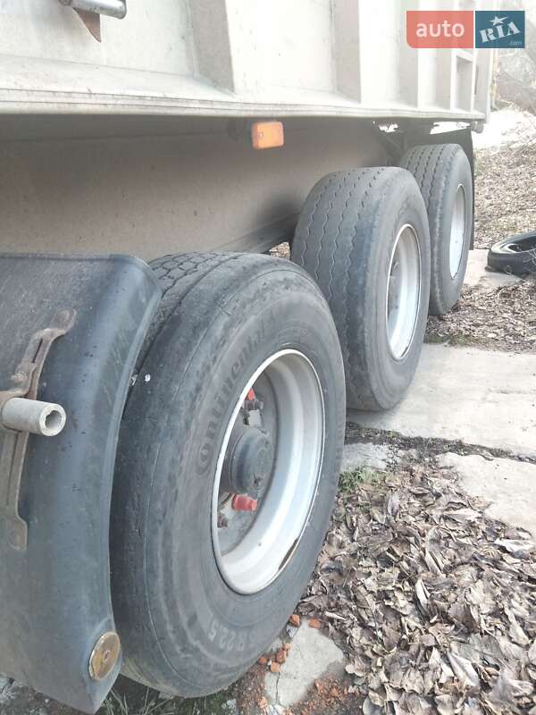 Самоскид напівпричіп Benalu Benalu 2003 в Умані