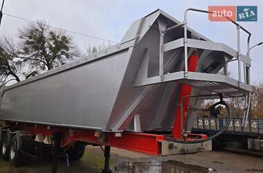 Самоскид напівпричіп Benalu Benalu 2010 в Луцьку